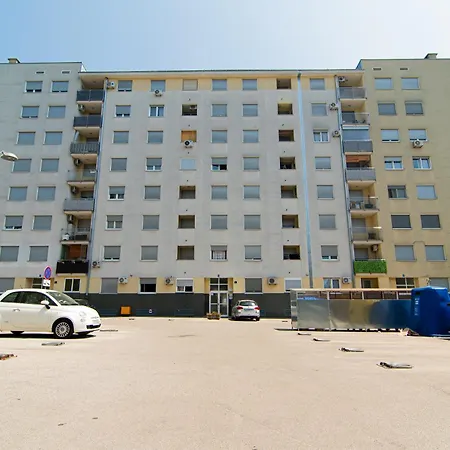 Flexible Selfcheckins 90 - Zagreb - Garage - Loggia Lägenhet Exteriör bild