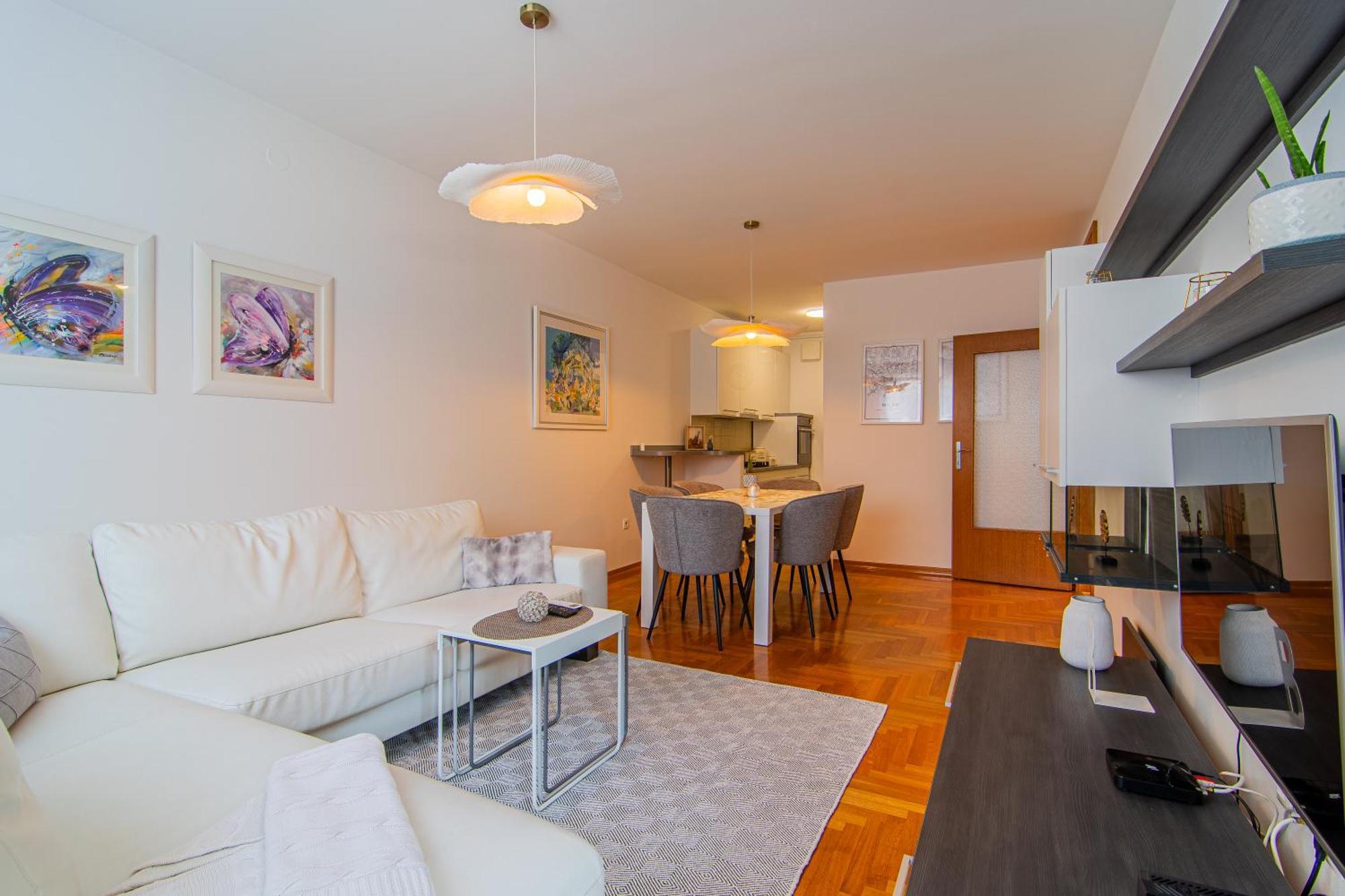 Apartment Flexible Selfcheckins 90 - - Garage - Loggia Zagreb